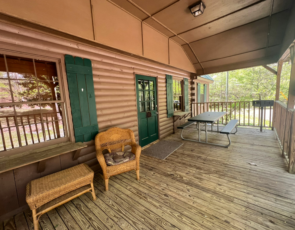 Historic Banning Mills full-size rustic cabin 11 front porch