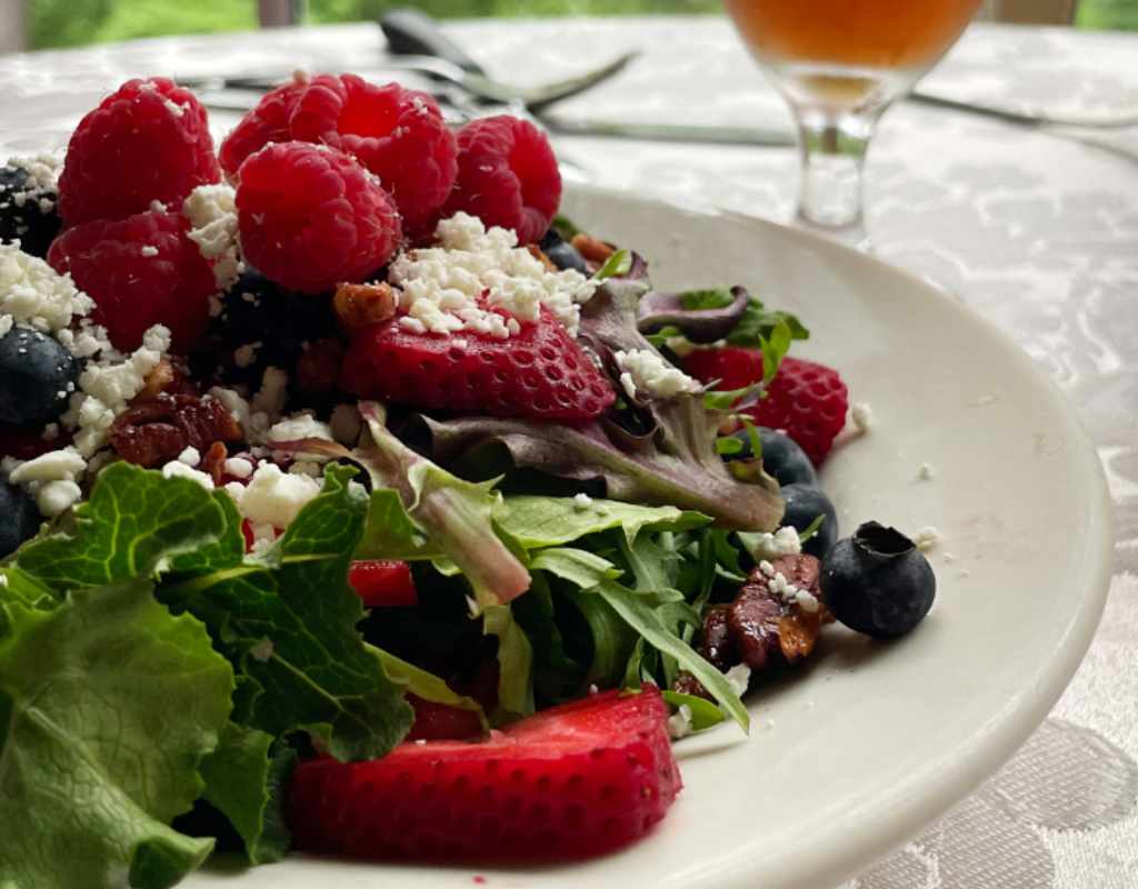 Gourmet Dinning with the Couples Getaway Showing Summer Berry Salad